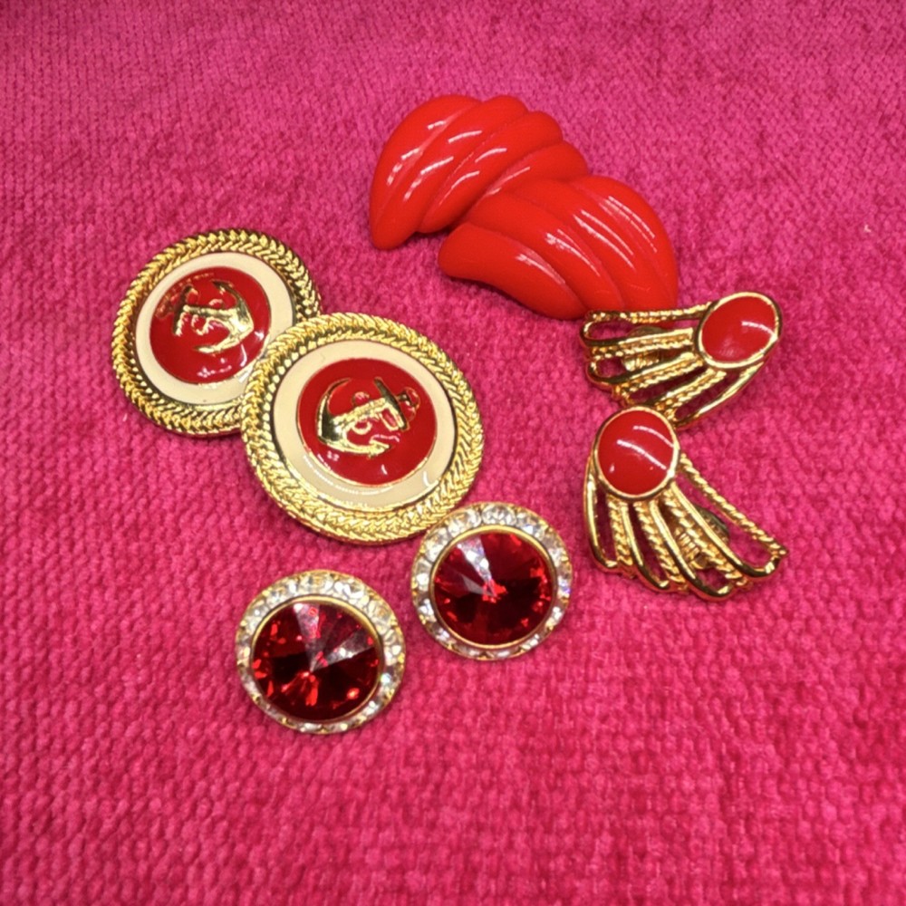 Vintage Red Glass Gold-Tone Dangle Drop Clip-On Statement Earrings