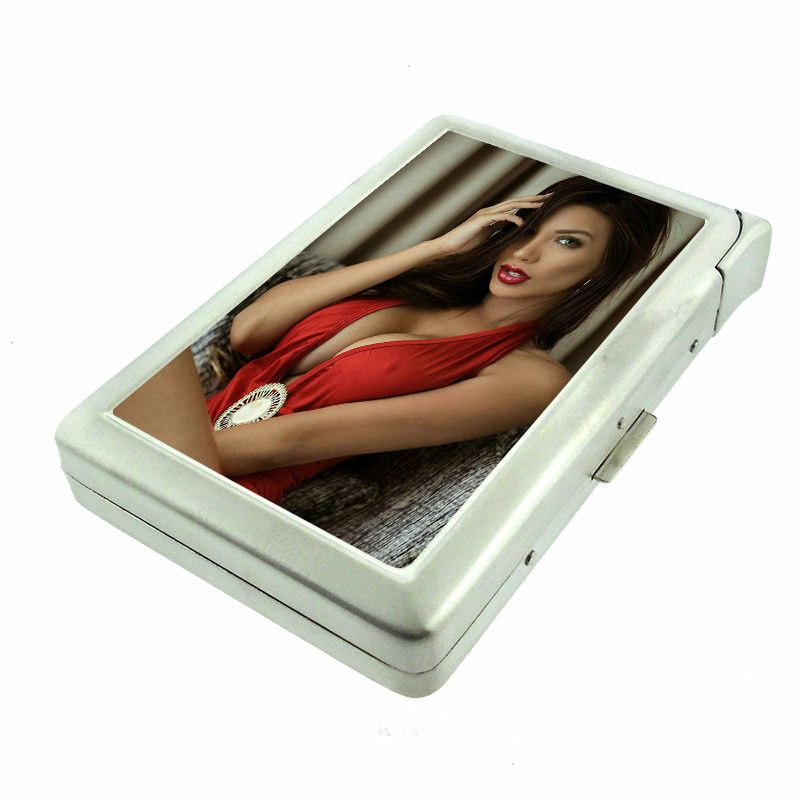 Rock And Roll Pin Up Girls D5 100's Size Cigarette Case with Built in Lighter