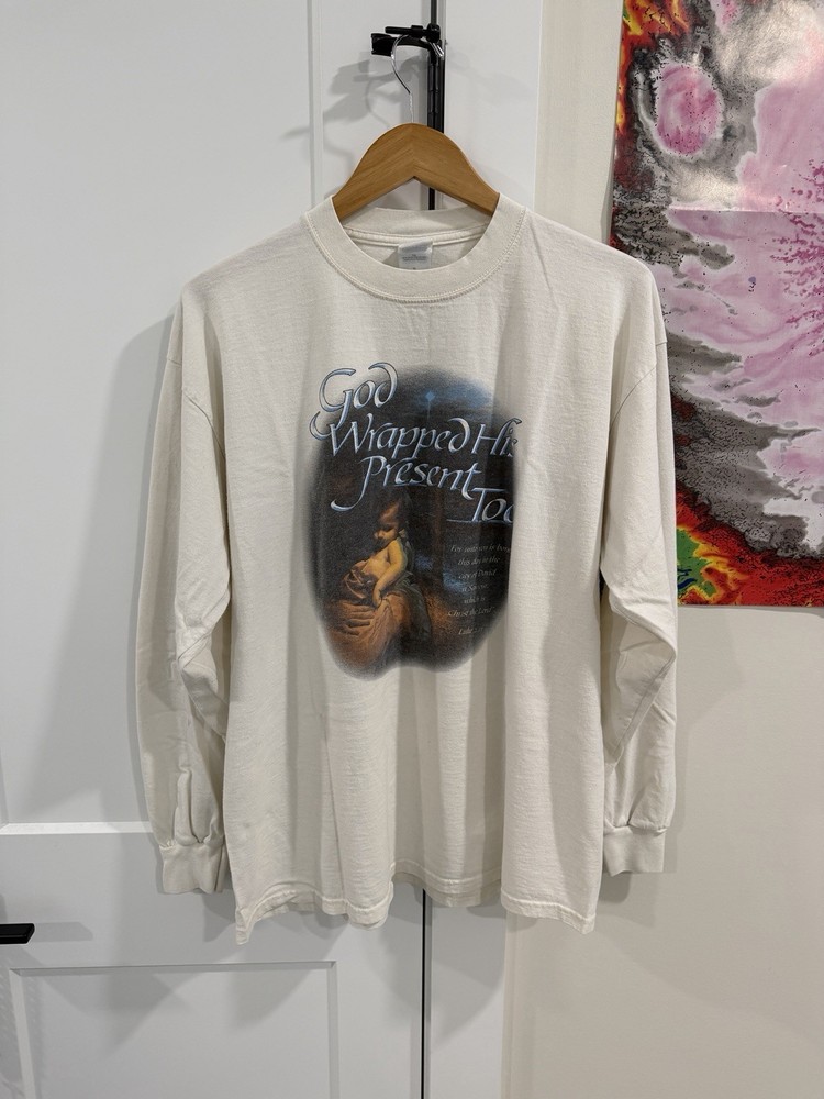 Vintage 2000s Religious Jesus ‘God Wrapped His Presents Too’ Long Sleeve T Shirt