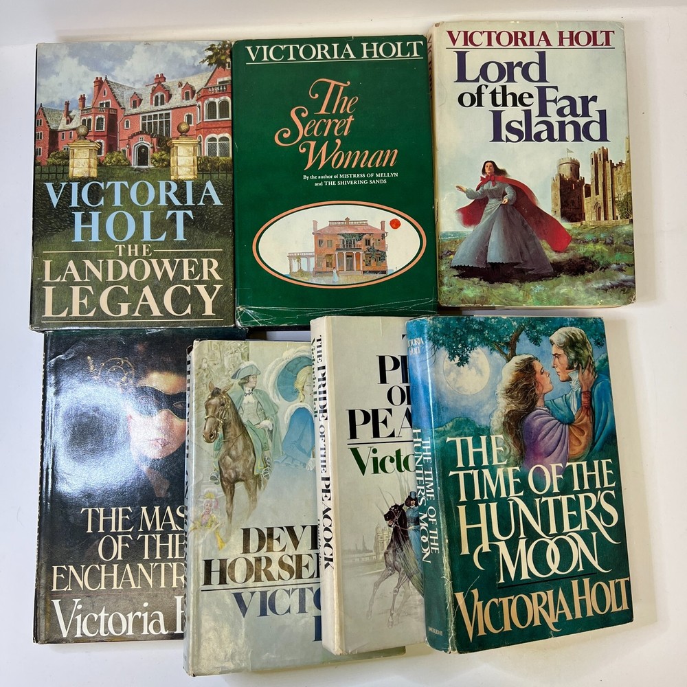 Victoria Holt Lot of 7 Hardcover Hunters Moon, Landower Legacy, Secret Woman, et