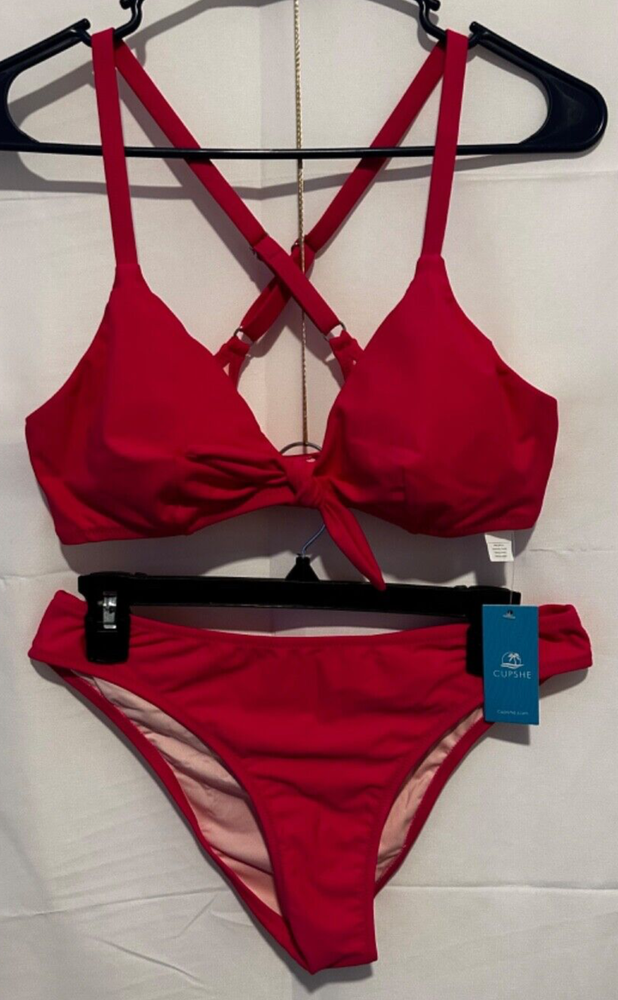 CUPSHE Women V-Neck Crisscross Back Low Rise Bikini in Pink