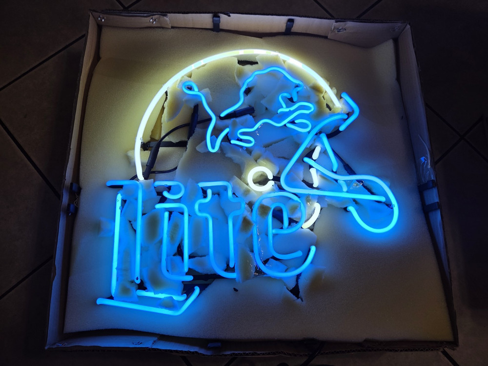Detroit Lions Lite Beer Neon Sign 24x20