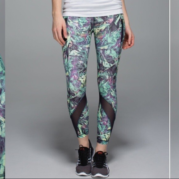 Lululemon Inspire Tight II Leggings Size 6 with Multicolor Mesh Details