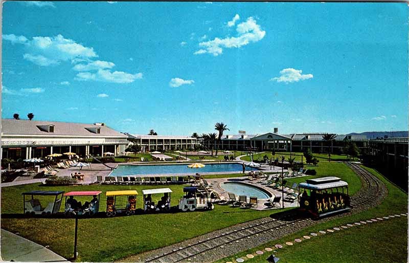 Postcard SWIMMING POOL SCENE Phoenix Arizona AZ m/09 AM8007