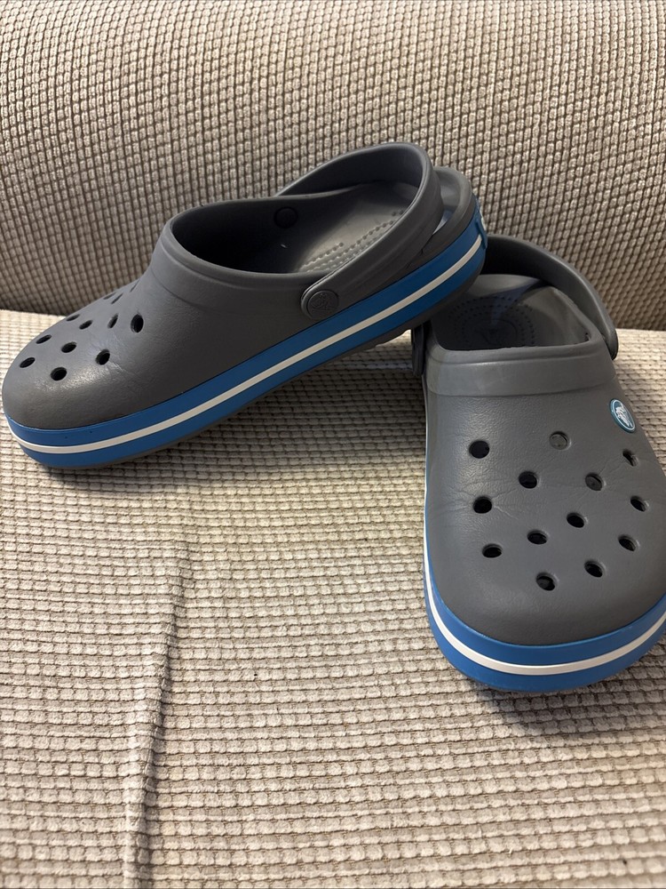 Crocs Crocband II Gray Blue Clogs Men's 6 Women’s 8 EUC