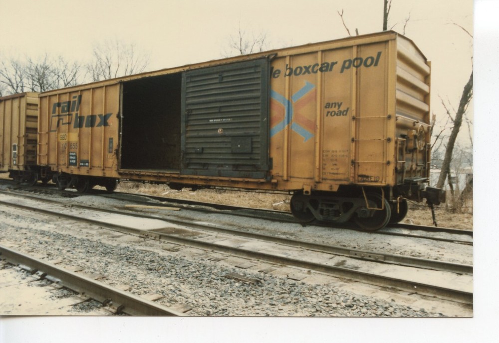 4F663 RP 1980s RAILBOX RAILROAD BOXCAR 10665 OTTAWA IL