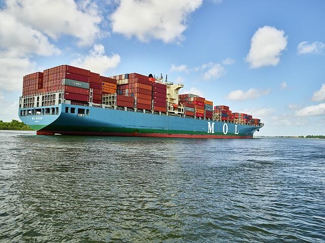 Photo:Savannah Georgia 2017 Container Ship on Savannah River MOL