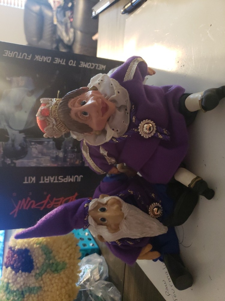 russ berri medieval court  lot of 2 abracadabra delilah-image