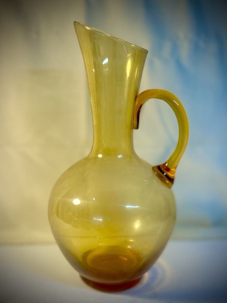 MCM Peedee Pale Harvest Gold/Amber Glass Pitcher /Vase 1960’-70’s