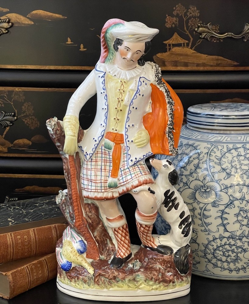Rare Antique 19C English Staffordshire Noble Hunter Spaniel Mantle Figure 14.5”