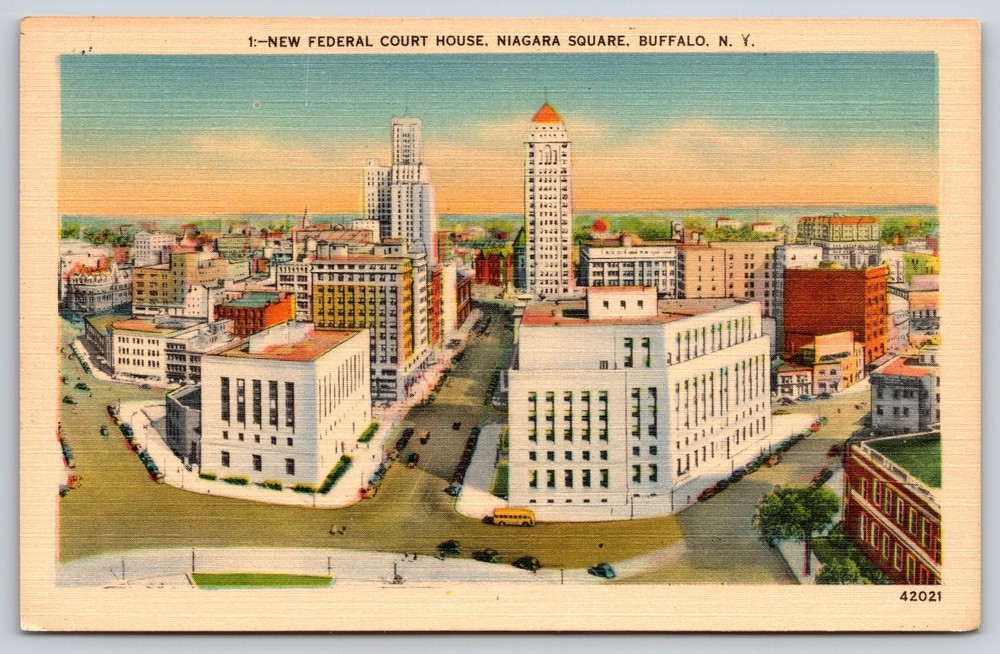 Buffalo New York~New Federal Court House Niagara Square~Vintage Linen Postcard