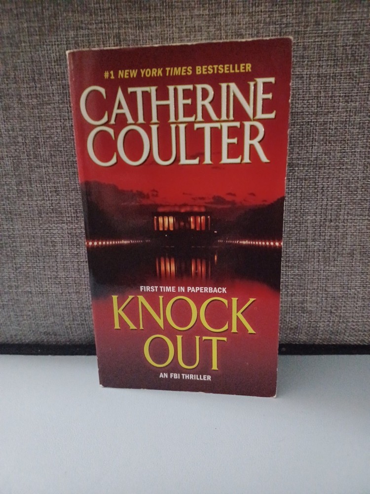 Knockout by Catherine Coulter (2010, Trade Paperback)