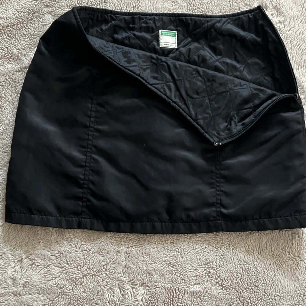 United Colors of Benetton Black Quilted Nylon Lined Zip Short Pencil Skirt Women