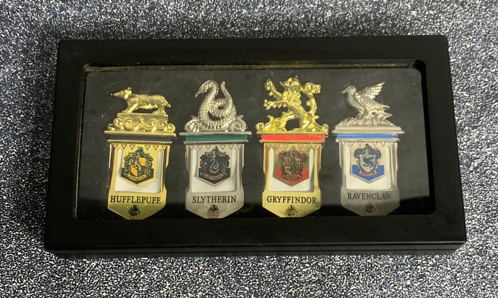 Harry Potter - Hogwarts House Metal Bookmarks Set of 4 in Case - Warner Brothers