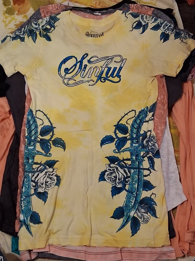 Sinful Yellow Floral Graphic Crew Neck Short Sleeve Women's T-Shirt