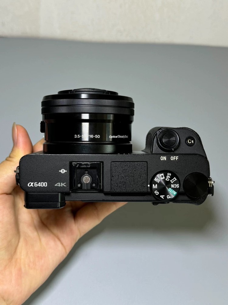 Sony Alpha a6400 24.2MP 4K Mirrorless Digital Camera with 16-50mm Lens -95% New