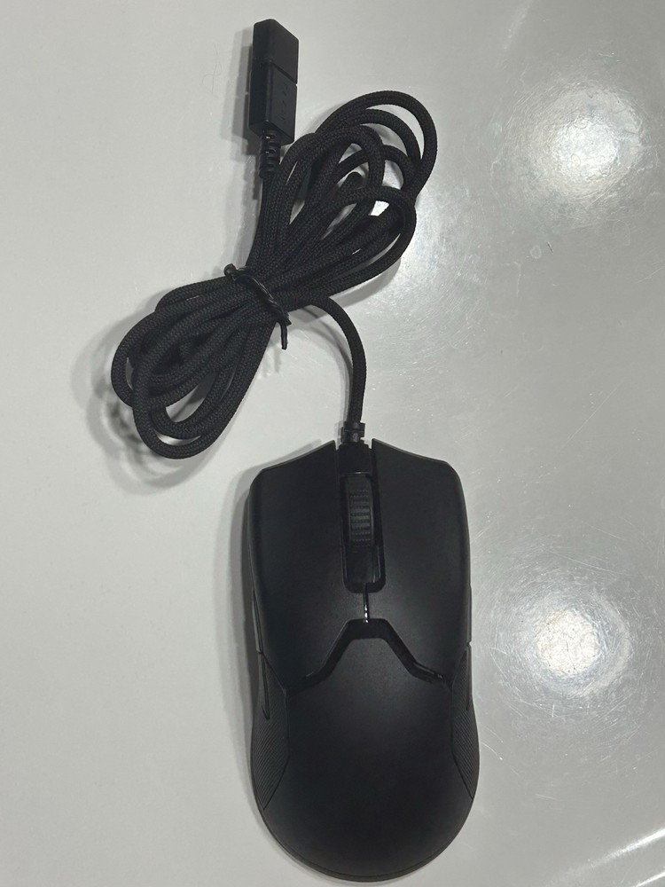 Razer Viper Wired Optical Gaming Mouse - Black with Chroma RGB Lighting
