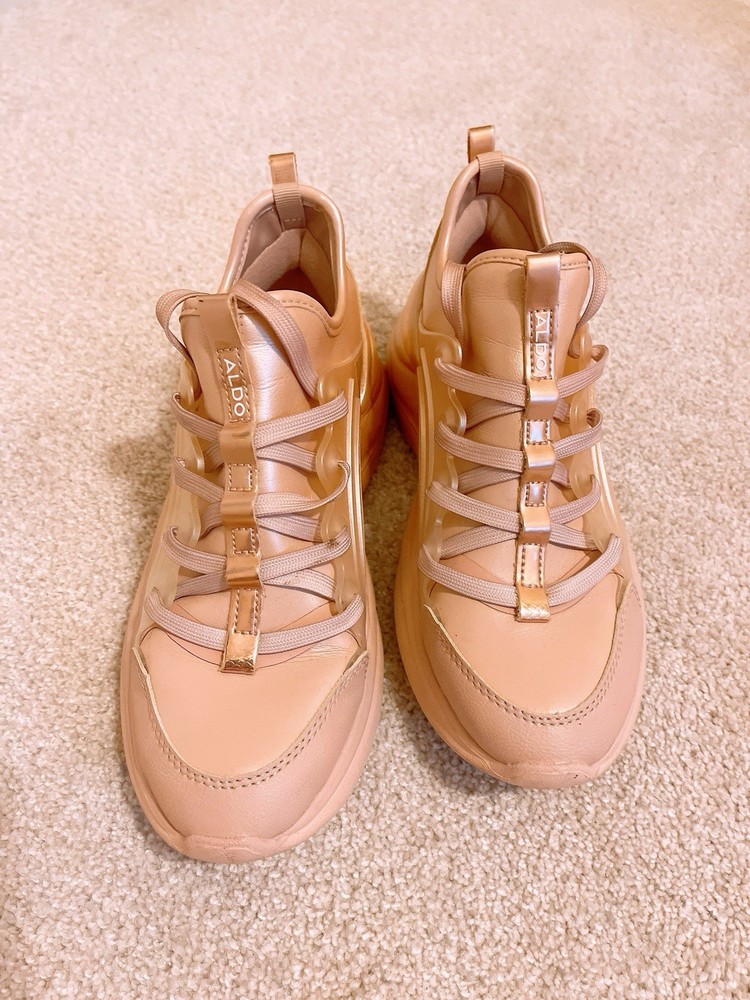 Aldo Women sneaker size 6