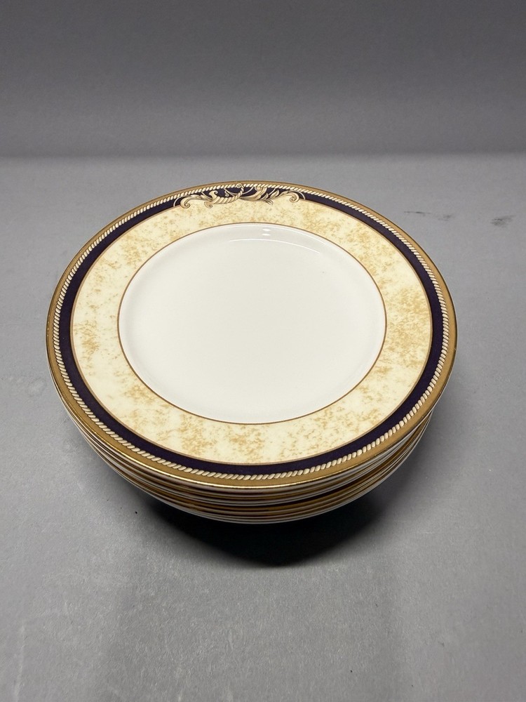 Set of 8 Wedgwood Cornucopia Bread Dessert Plates 6” Bone China