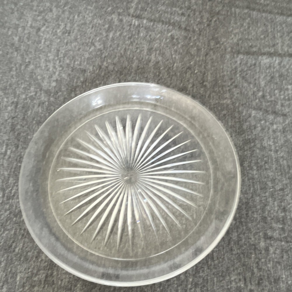 Clear Glass Round Plate Starburst Pattern Pressed Glass Glossy Finish