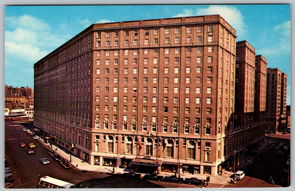 Vtg Postcard Statler Hilton Hotel Boston, MA 1960s