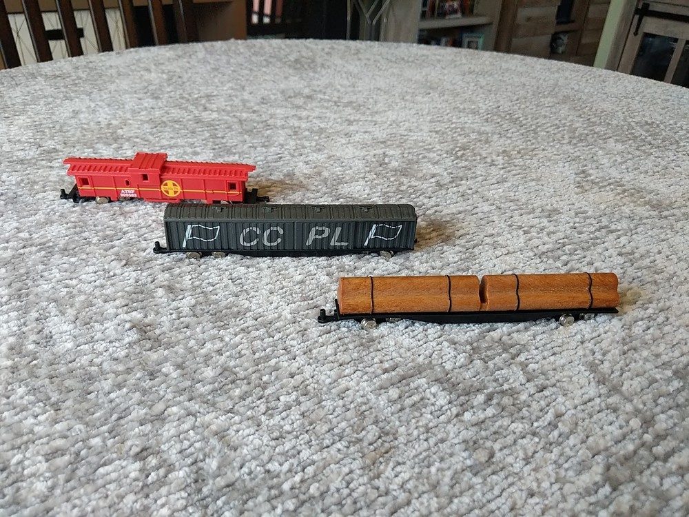 Lot Of 3 Athearn Model Train Cars HO Scale Box Cars Nice! Three cars