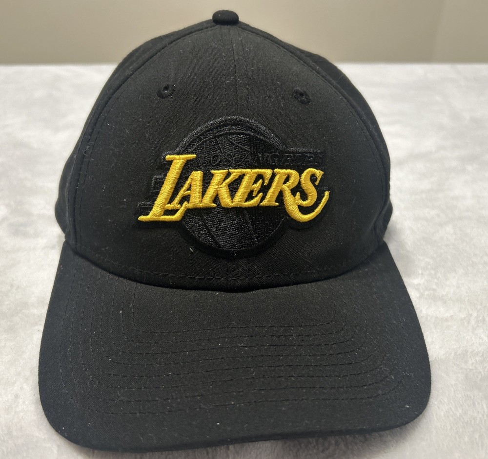 New Era Los Angeles Lakers 9Forty Snapback Hat Black Yellow Gold NBA Basketball