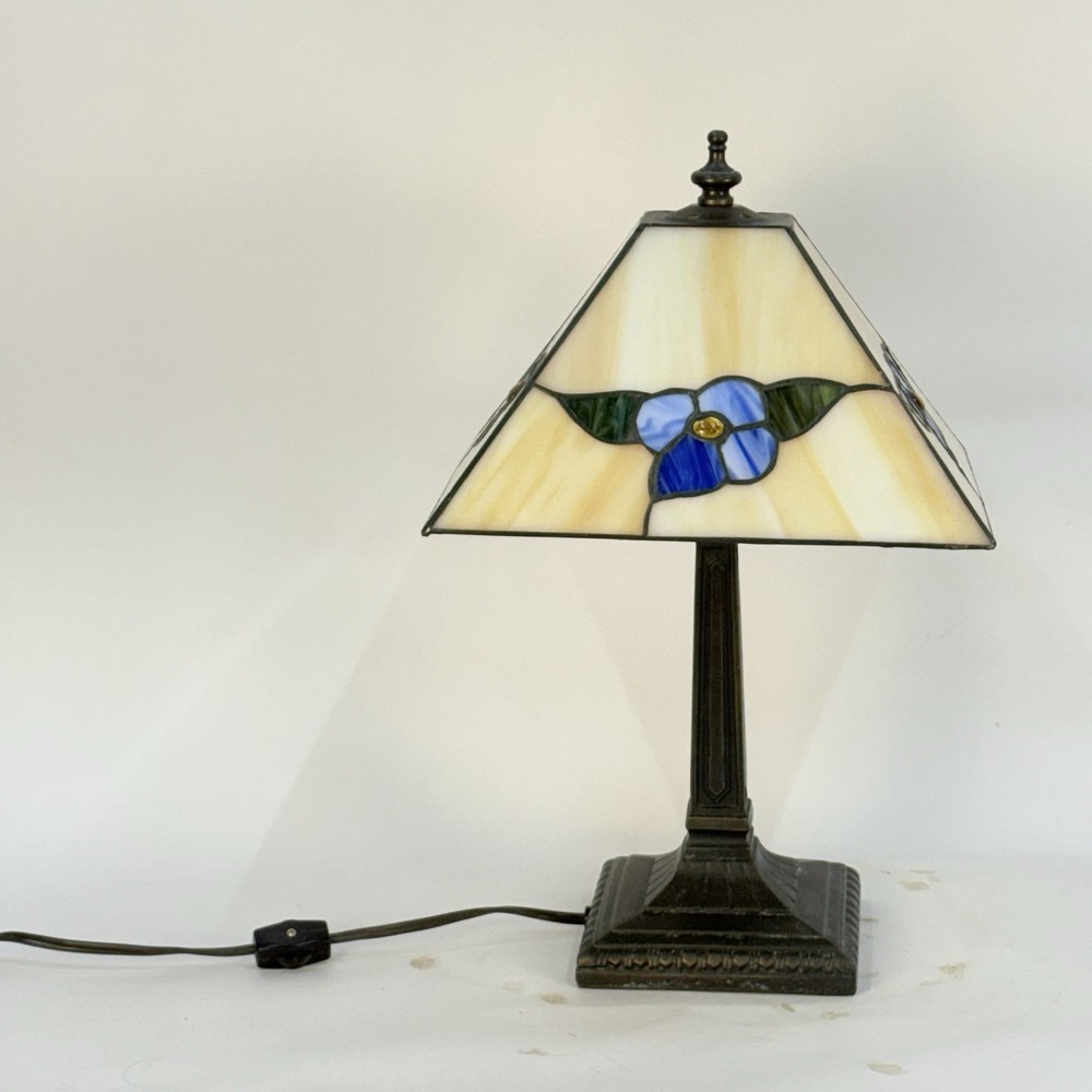 Small Vintage Tiffany Style Stained-Glass Table Lamp Flowers