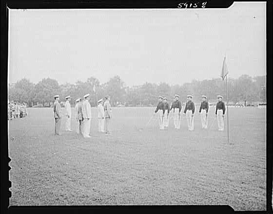 Photo:Washington DC 1910s Naval Cadets Parade Formation on Lawn