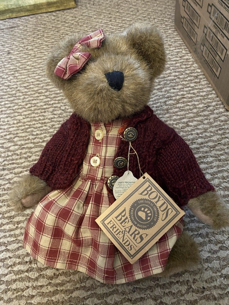 Boyd’s Bear “Velma Q Bearriweather”