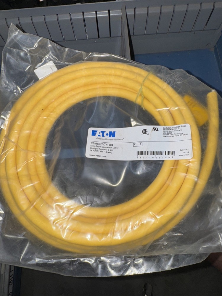 EATON CORPORATION CSMS3F3CY1602 Mini-Style Connector Cable, Female, 3 Pin, LO1
