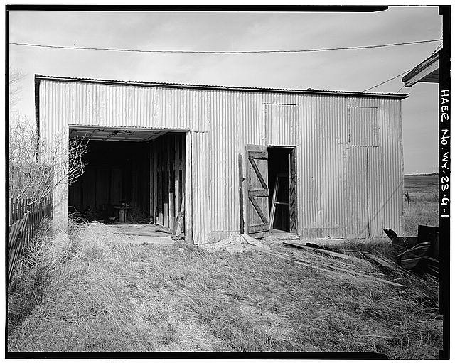 Clay Spur Bentonite Plant & Camp, Garage-Storage, Clay Spur Siding