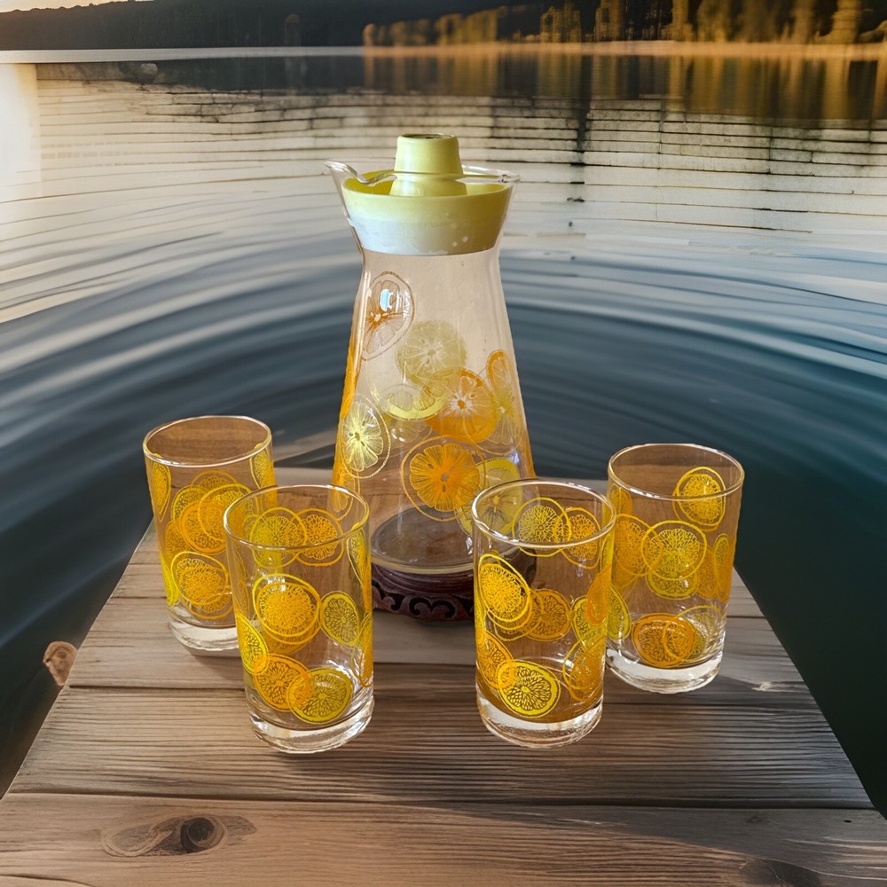 Vintage Pyrex USA Lemon/orange Slices Pattern Juice Pitcher With Glasses 1960s
