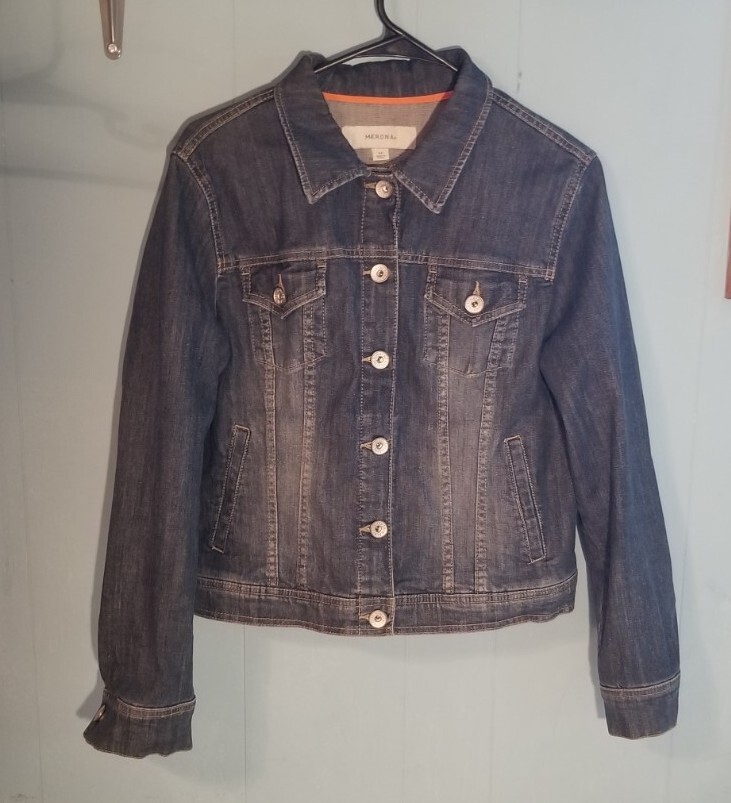 Merona Jean Jacket Women's Size M Medium Denim Blue With Pockets