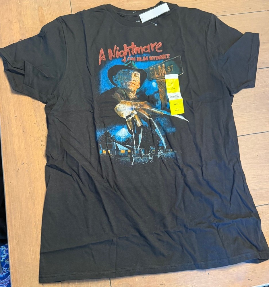 Size L - A NIghtmare on Elm Street Freddy Krueger Graphic T-Shirt Black