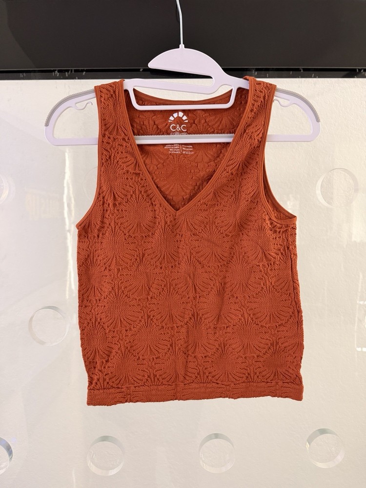 C&C California Seamless Textured Floral Knit V-Neck Tank Top Women's M/L Brown