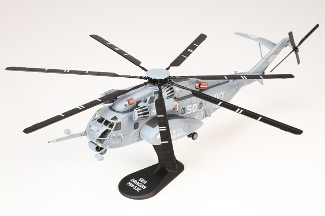 1/72 MH-53E Sea Dragon Helicopter USN HC-4 Black Stallions Model Kit