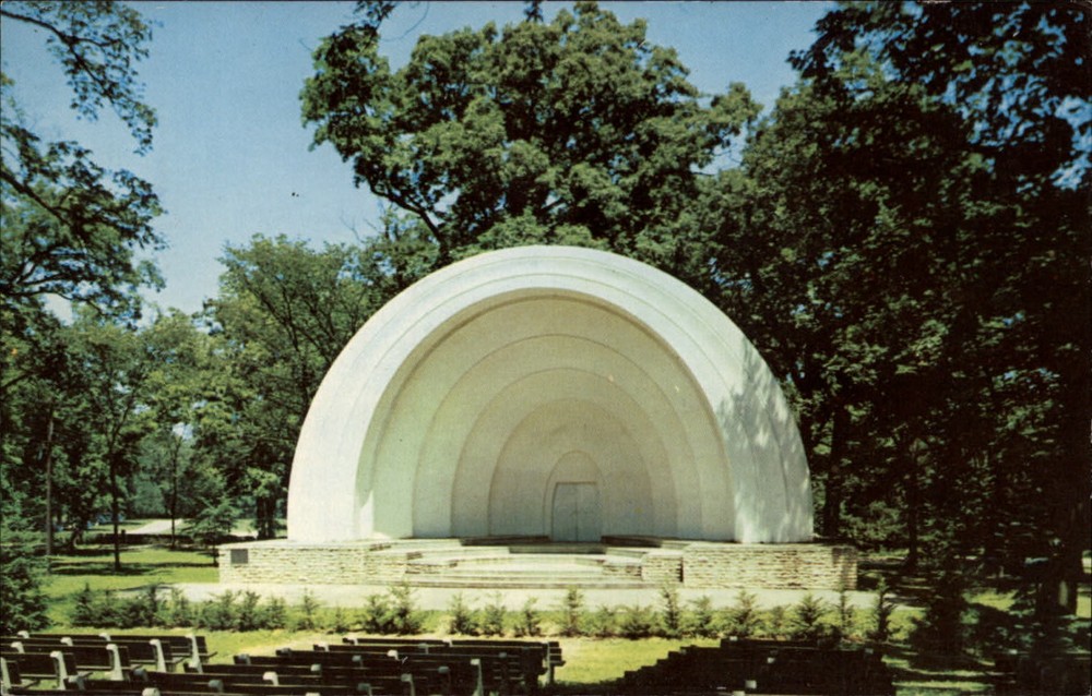 Freeport Illinois Krape Park Band Shell memorial Wilbur T Rawleigh postcard