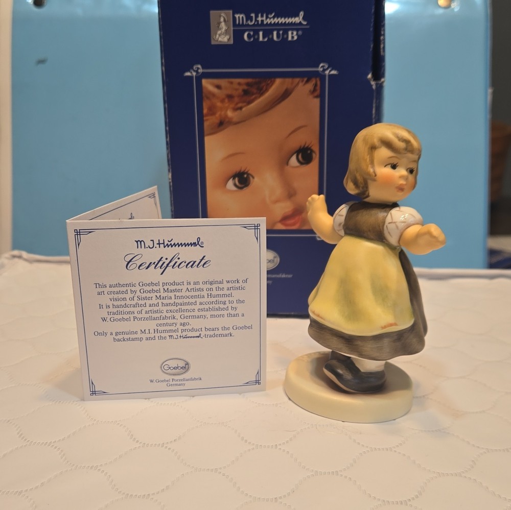 Goebel M.I. Hummel Club Porcelain Girl Figurine Children Theme Germany Box COA