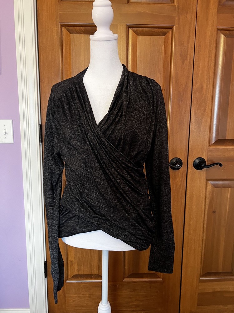 Athleta women’s Top Small  Ruched Long Sleeve Thumbholes Athletic V Neck