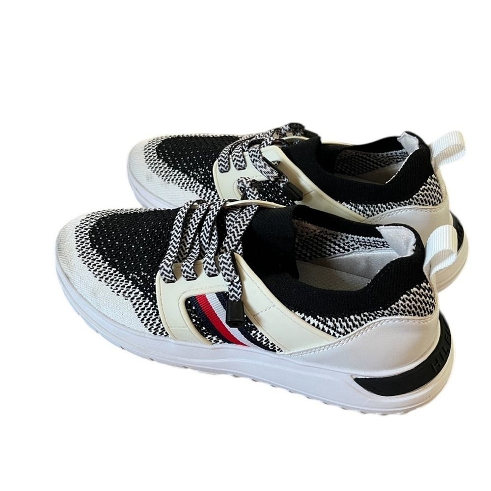 Tommy Hilfiger Womens Nessim Black White Casual Shoes Sneakers Size 7
