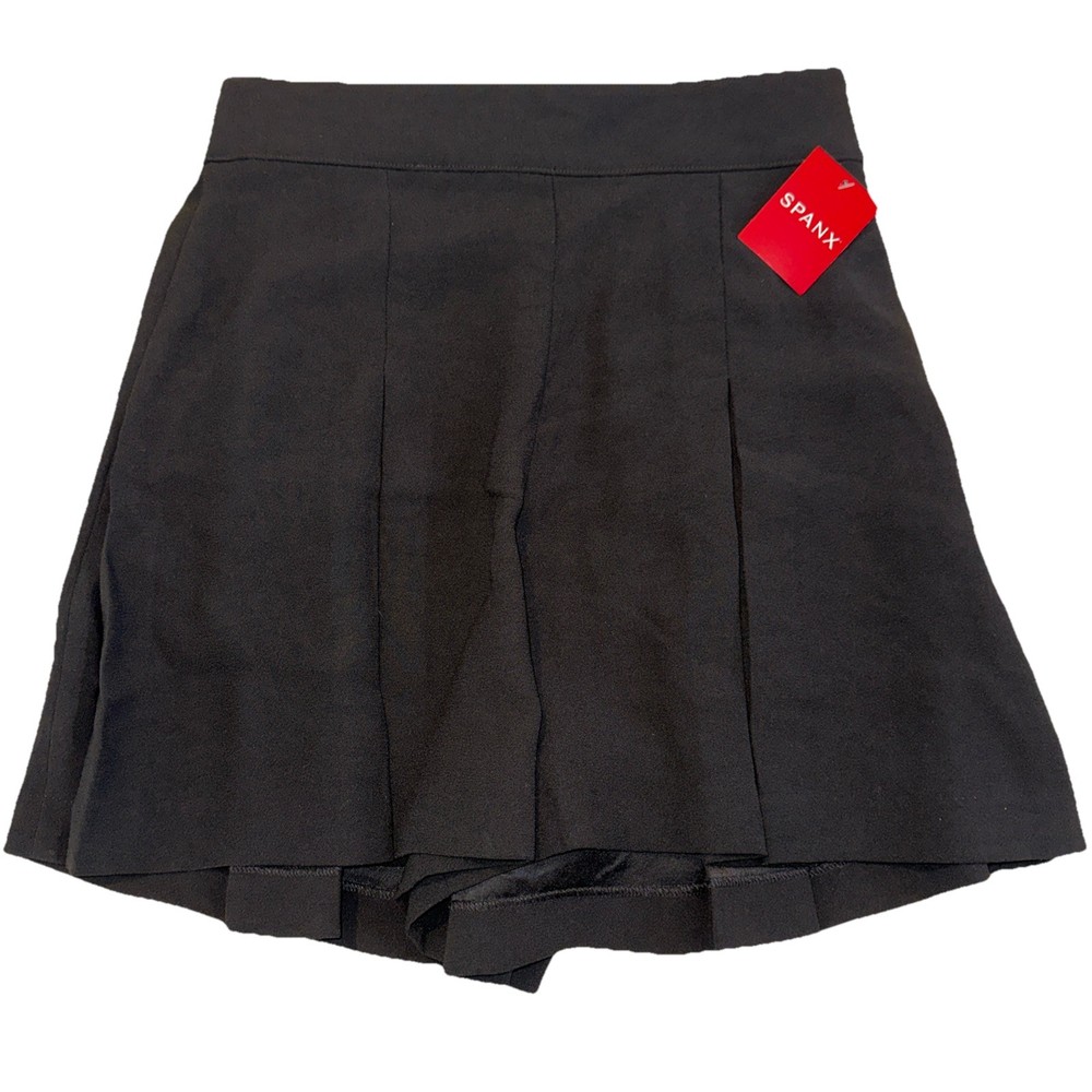 Spanx Black Pleated  Skort Sz S/CH/P.   26in Waist With Stretch. #707