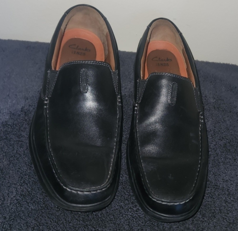 Clarks Men's Black Classic Leather Slip-On Unstructured Loafers Size 12