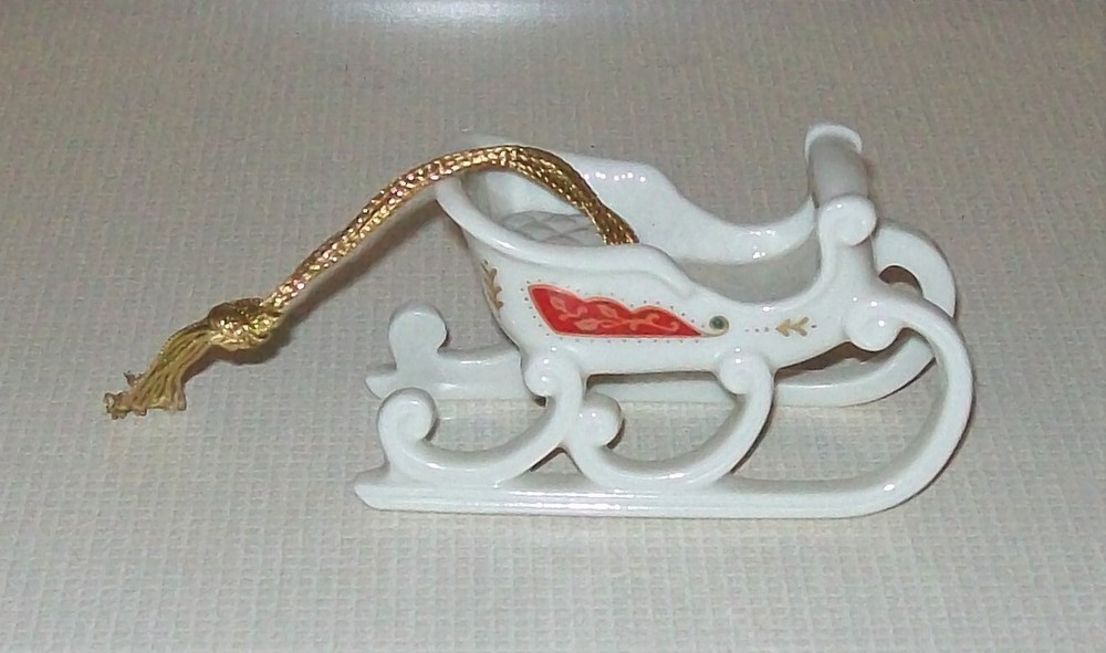 Vtg 1990 Lenox China Ivory Red & Gold Christmas Sled Ornament USA-image