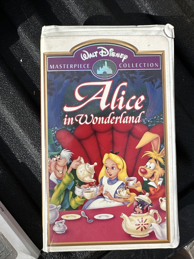 Alice in Wonderland (VHS Tape, 1997, Walt Disney Home Entertainment)