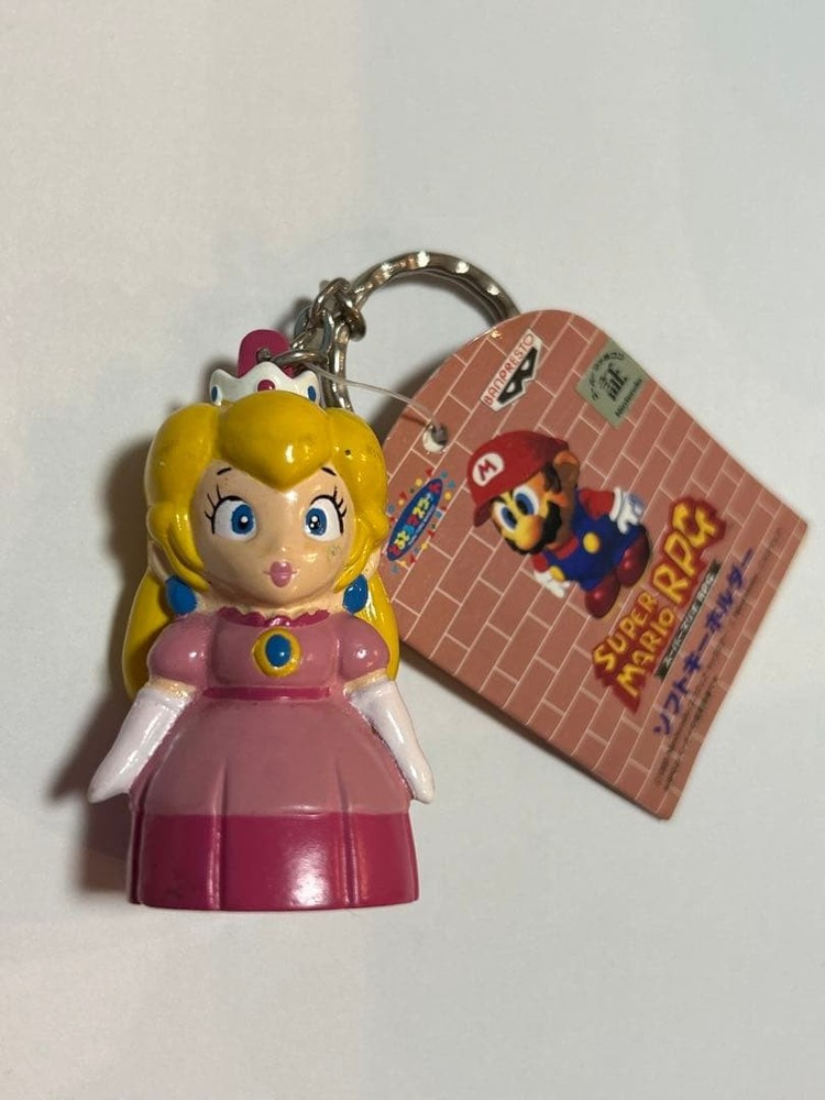 1995 Super Mario RPG Princess Peach Soft Charm Keychain Figure Banpresto w/ Tag