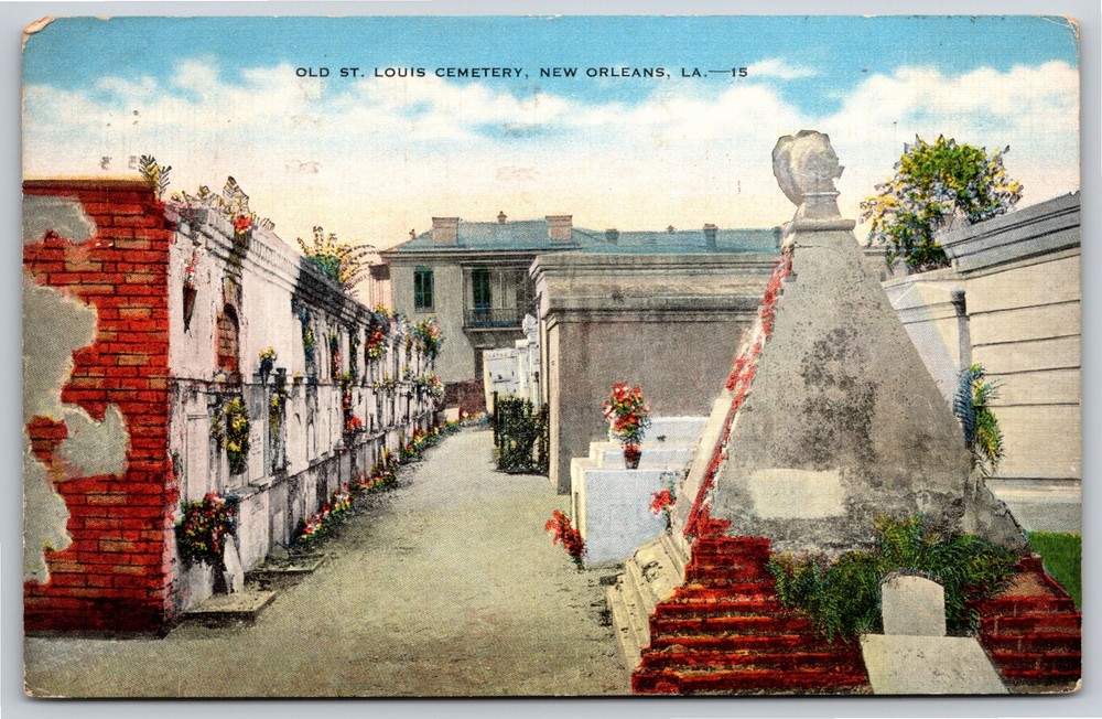 New Orleans Louisiana~Old St Louis Cemetery~Vintage Linen Postcard