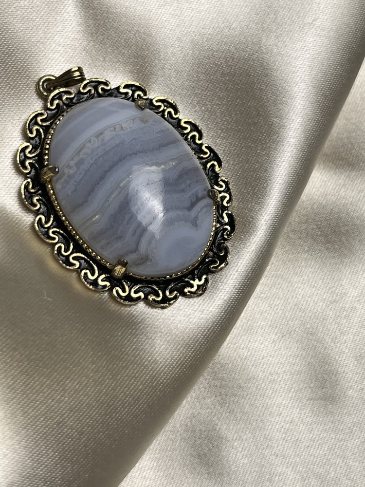 Vintage Blue Lace Agate–Style Oval Pendant – Gold Tone Filigree Setting