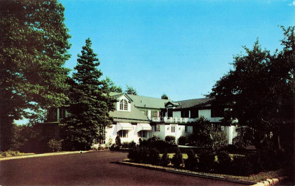 The Latch String Restaurant - Oradell New Jersey NJ - Postcard