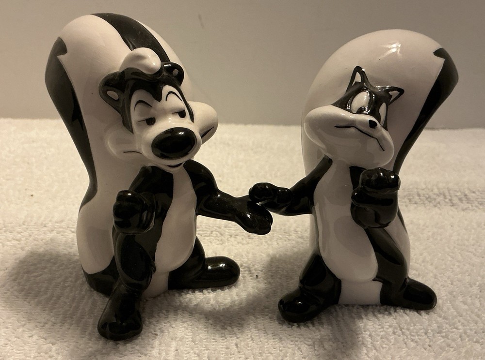 Warner Bros. Looney Tunes Pepe Le Pew And Penelope Salt And Pepper Set